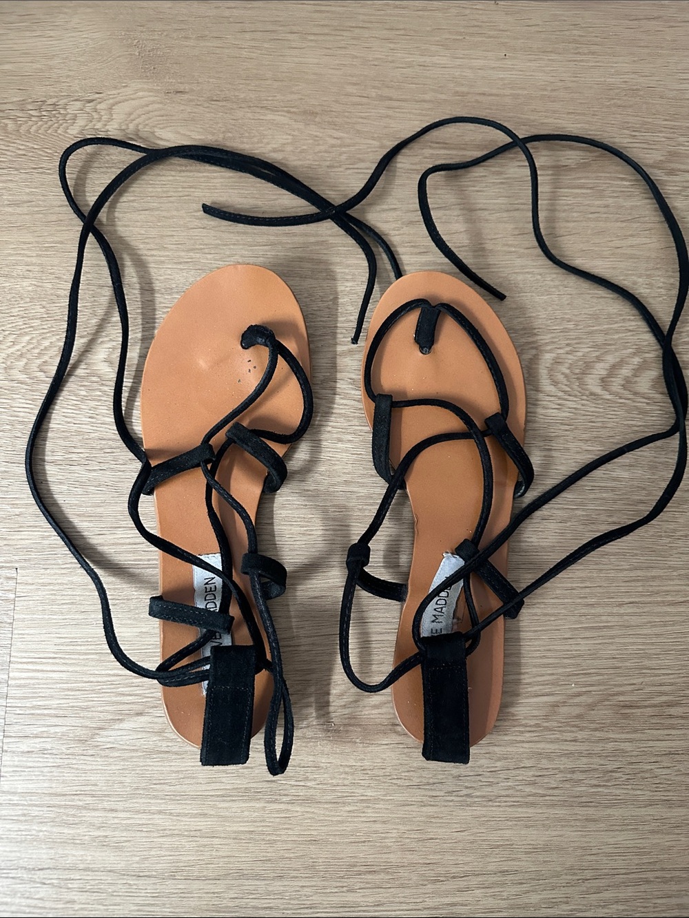 Steve Madden Black Suede Lace-Up Wrap Flat Sandals Size 8
